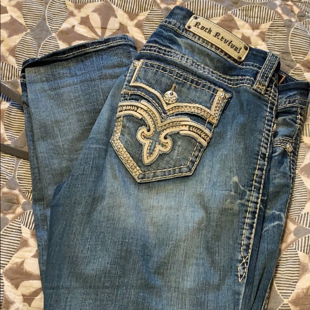 Rock revival crop jeans